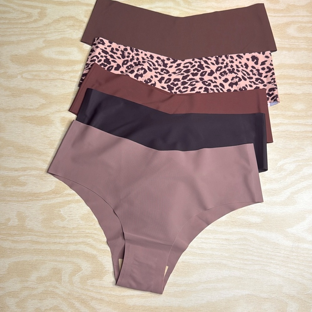 Underwear & Sleepwear Basics 5 pieces | Brand New Medium